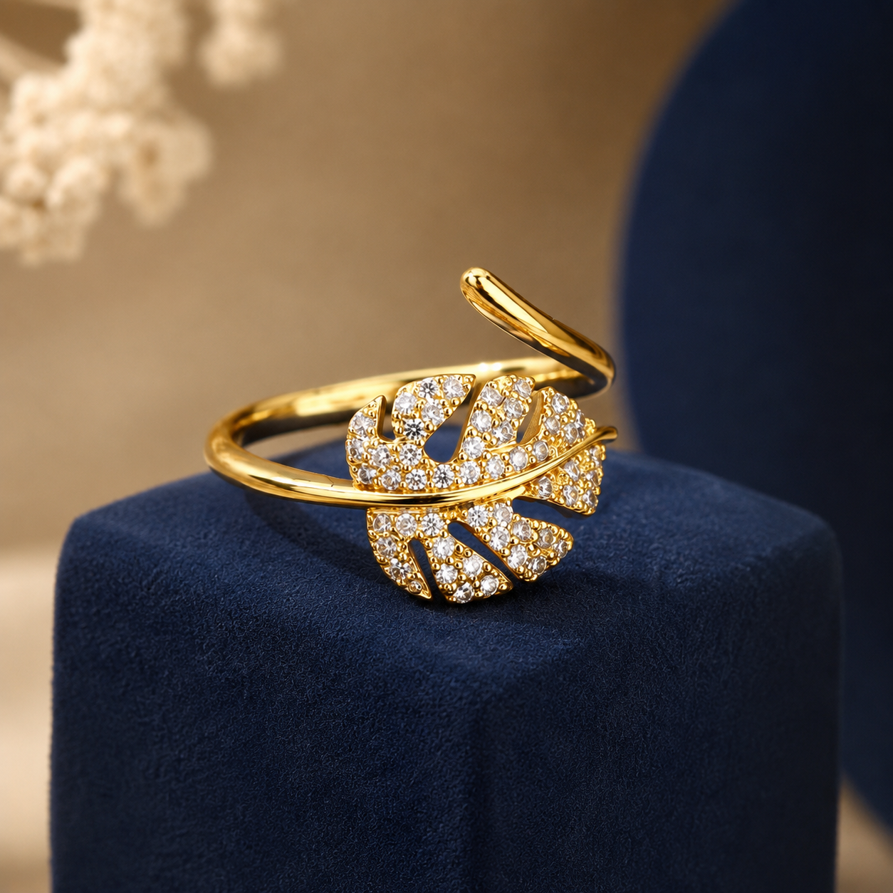 Bague Dorée Réglable Feuille | Strass Brillants
