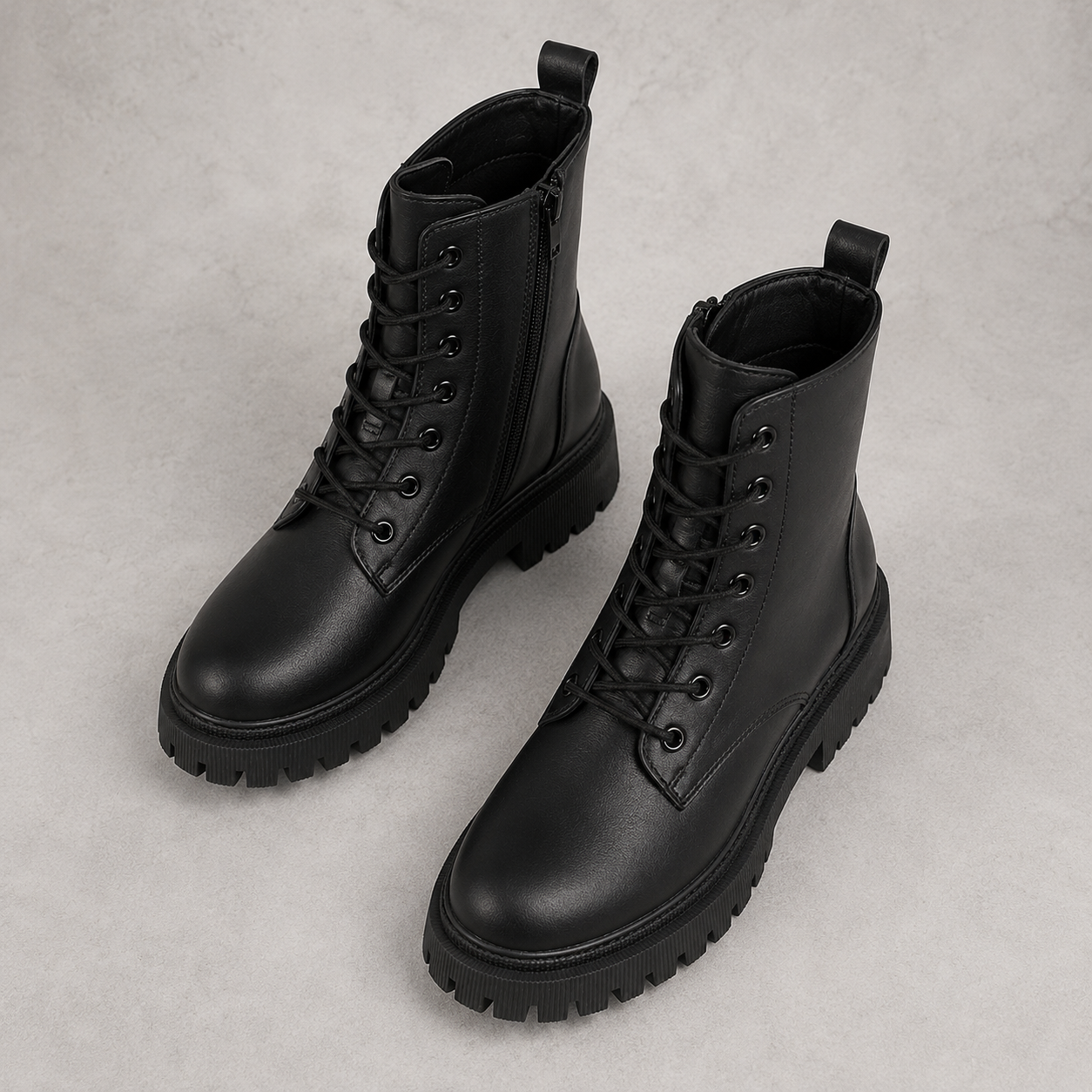 Bottines femme noires style cuir vues du dessus