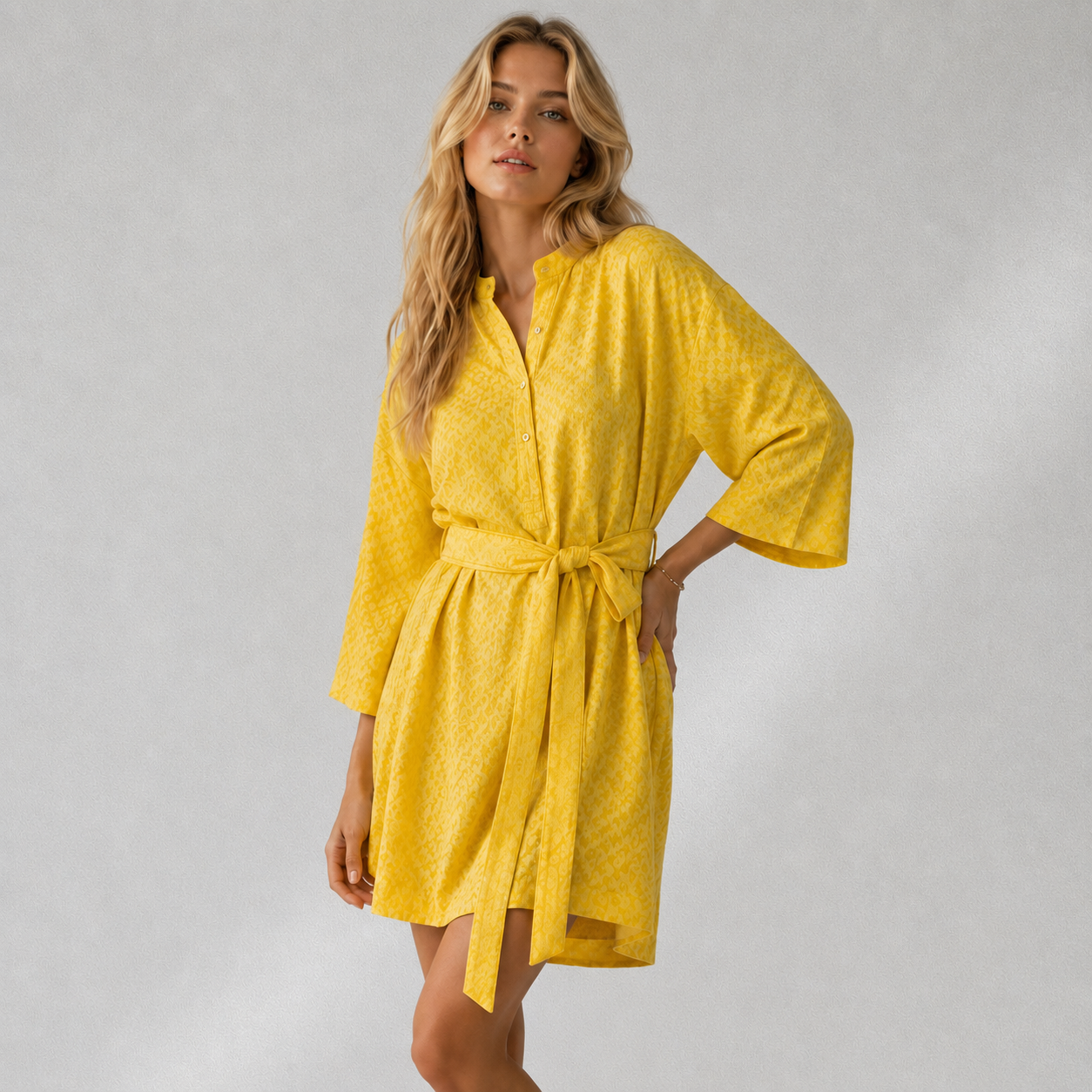 Robe tunique jaune à ceinture Leila K. Dress Rough Studios