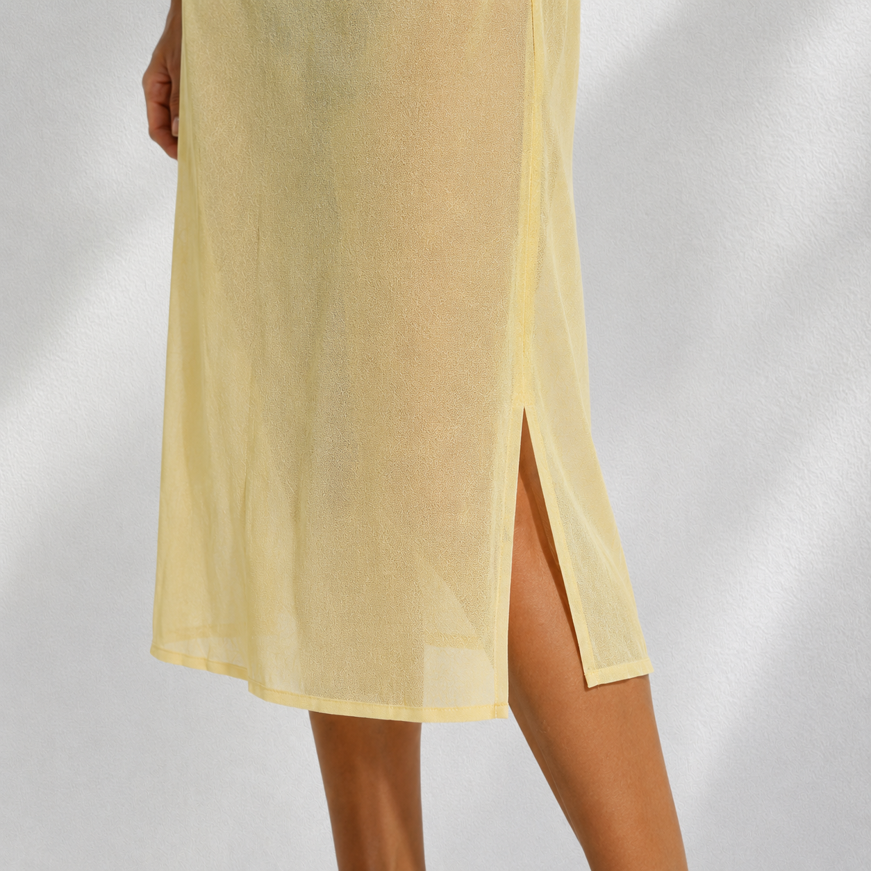 Robe femme d’été fluide jaune uni à fines bretelles Rough Studios